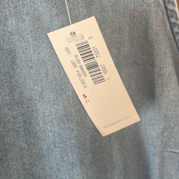Old Navy Chambray Tank Top Small Small NWT - Picture 3 of 3